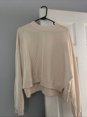 Cream Cropped Crewneck - AE